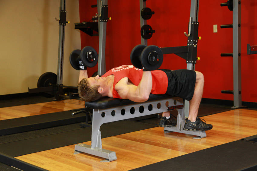 Dumbbell Bench Press shuru ki position