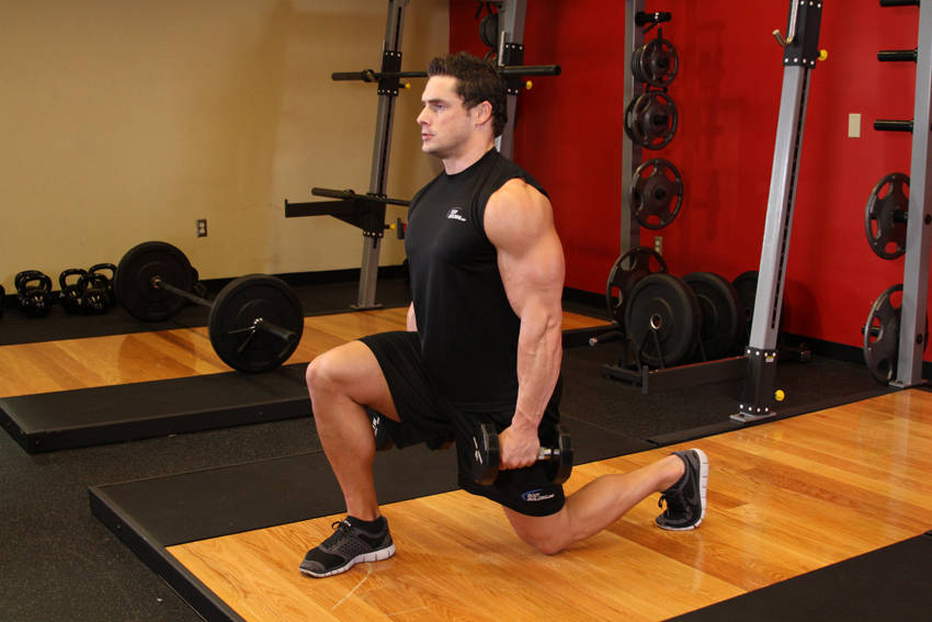 Dumbbell Lunges end ki position