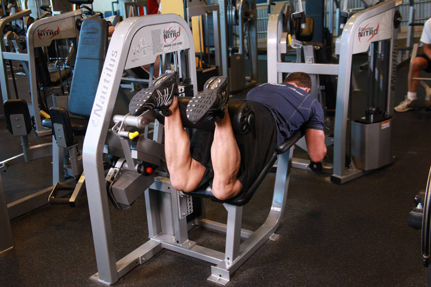 Lying Leg Curl Machine end ki position